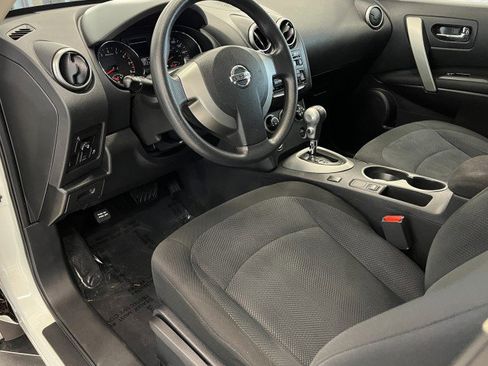 Used 2014 Nissan Rogue S image 11