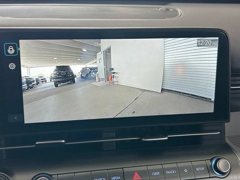 Used 2025 Hyundai Kona SEL FWD image 24