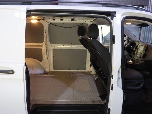 Used 2016 Mercedes-Benz Metris image 15