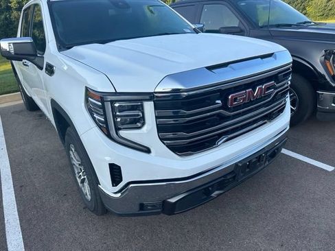 Used 2025 GMC Sierra 1500 SLT RWD image 4