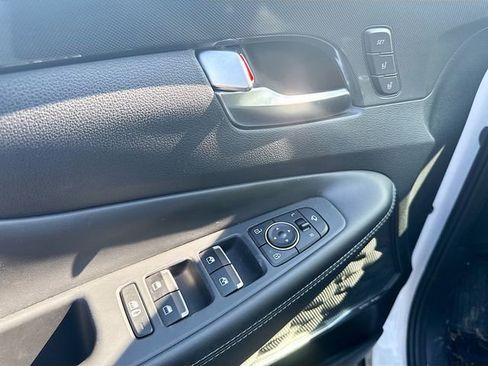 Used 2023 Hyundai Santa Fe Limited image 6