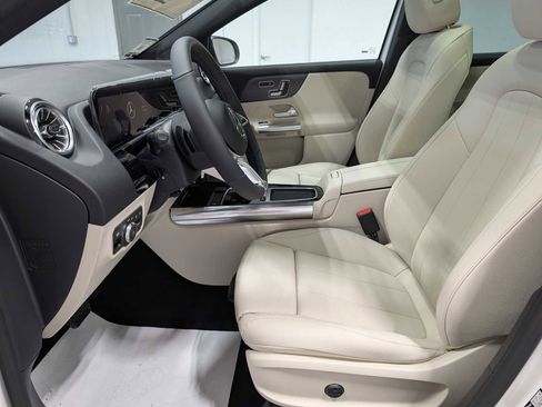 Used 2026 Mercedes-Benz GLA 250 4MATIC image 4