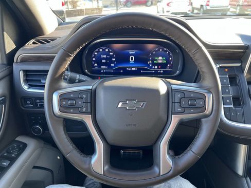 Used 2023 Chevrolet Tahoe Z71 w/ Luxury Package image 23