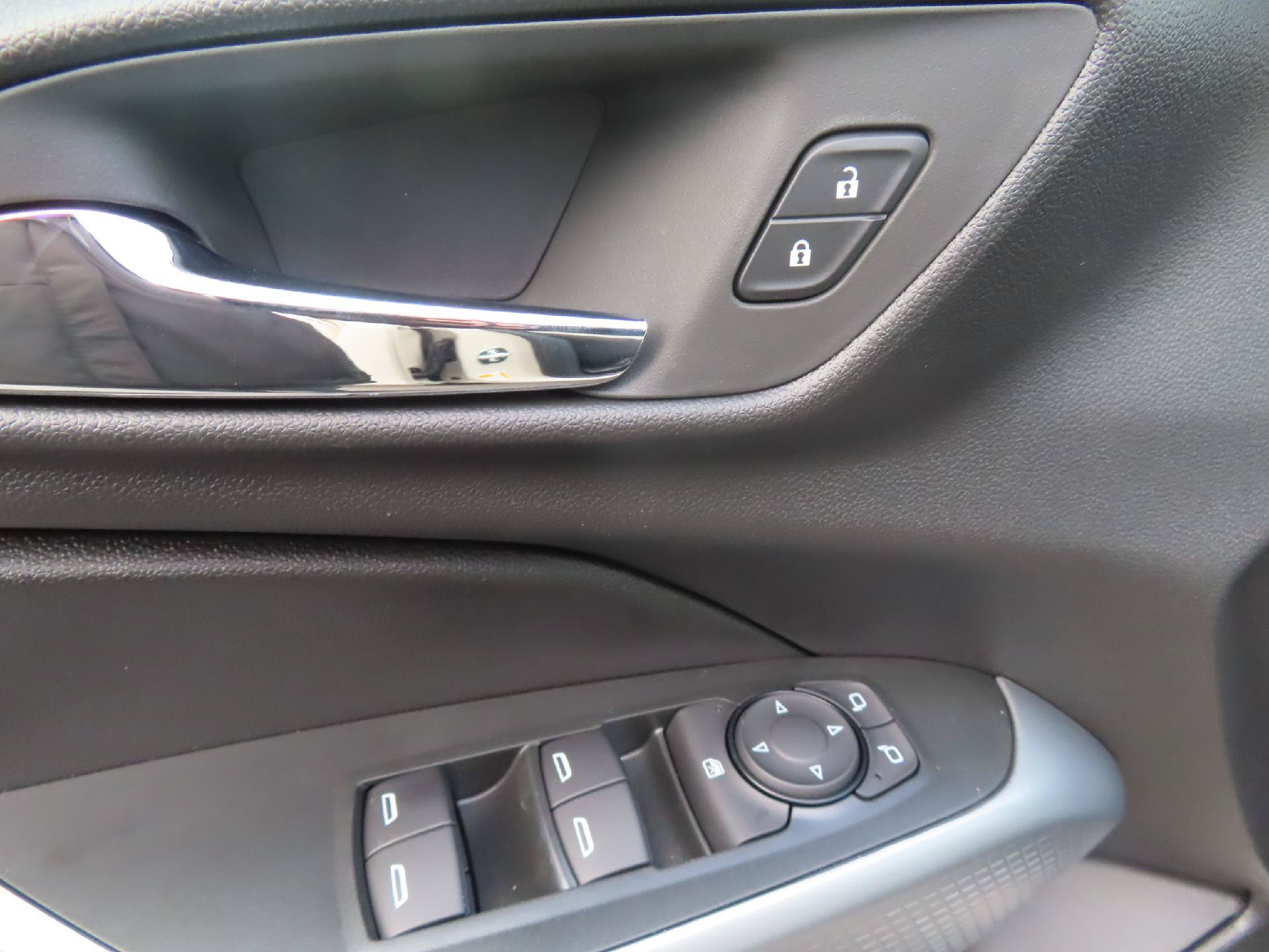 New 2026 Chevrolet Trax RS w/ Driver Confidence Package FWD image 13