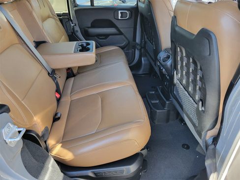 Used 2023 Jeep Wrangler Unlimited Rubicon 4xe w/ Steel Bumper Group image 20