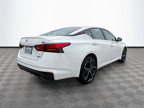 Used 2025 Nissan Altima 2.5 SR image 7