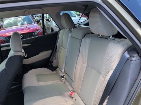 Used 2025 Subaru Outback Premium AWD/4WD image 14