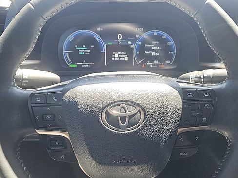 Used 2024 Toyota Crown AWD/4WD image 17