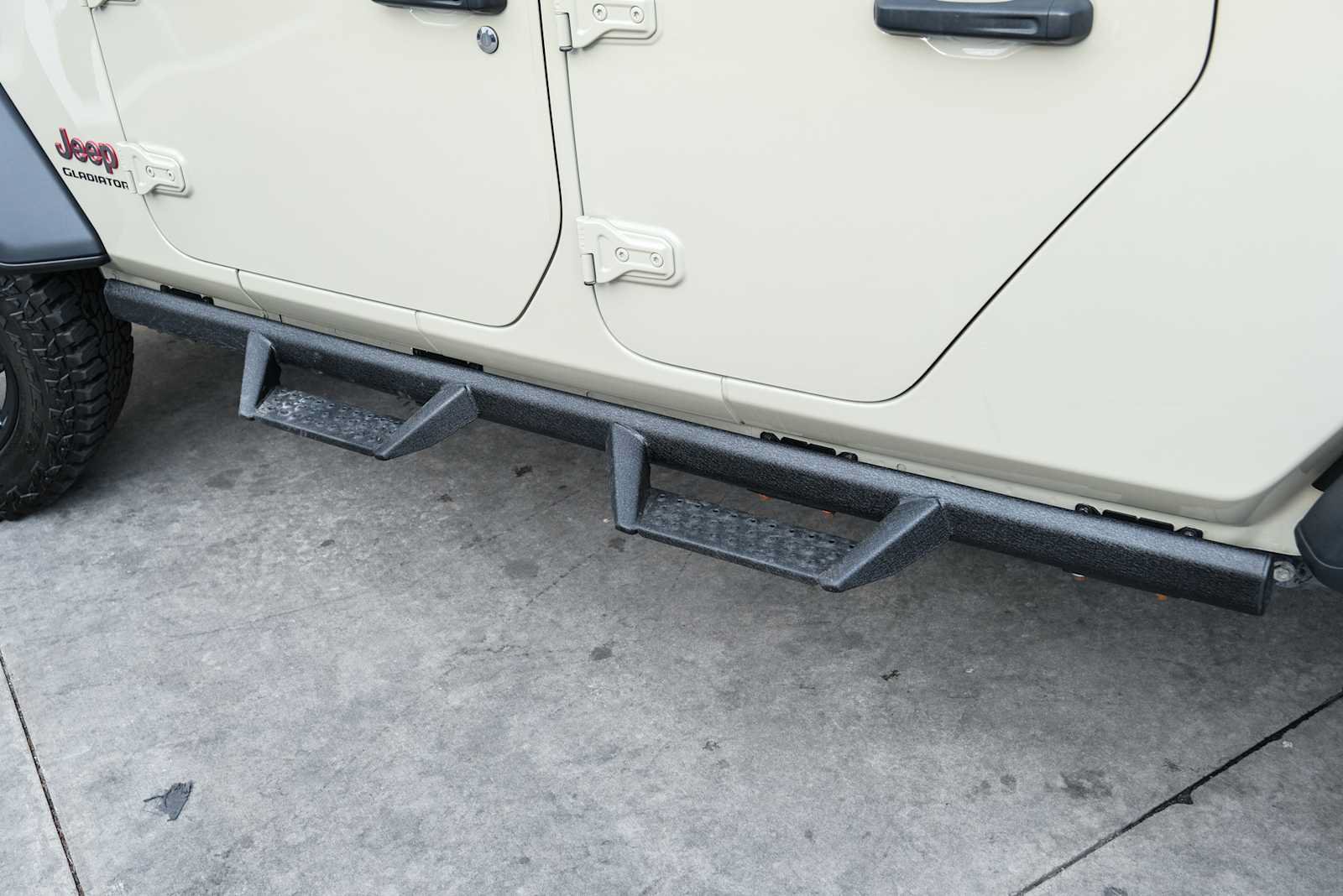 Used 2022 Jeep Gladiator Rubicon AWD/4WD image 17