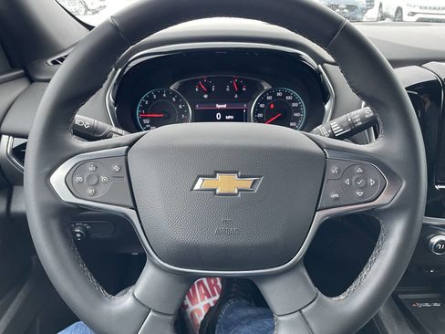 Used 2023 Chevrolet Traverse LT image 18