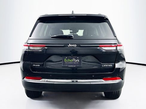 Used 2023 Jeep Grand Cherokee Limited w/ Luxury Tech Group II image 7