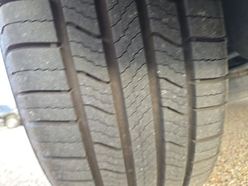 Used 2022 Kia Telluride LX image 14