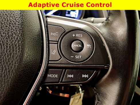 Used 2020 Toyota Camry SE image 25