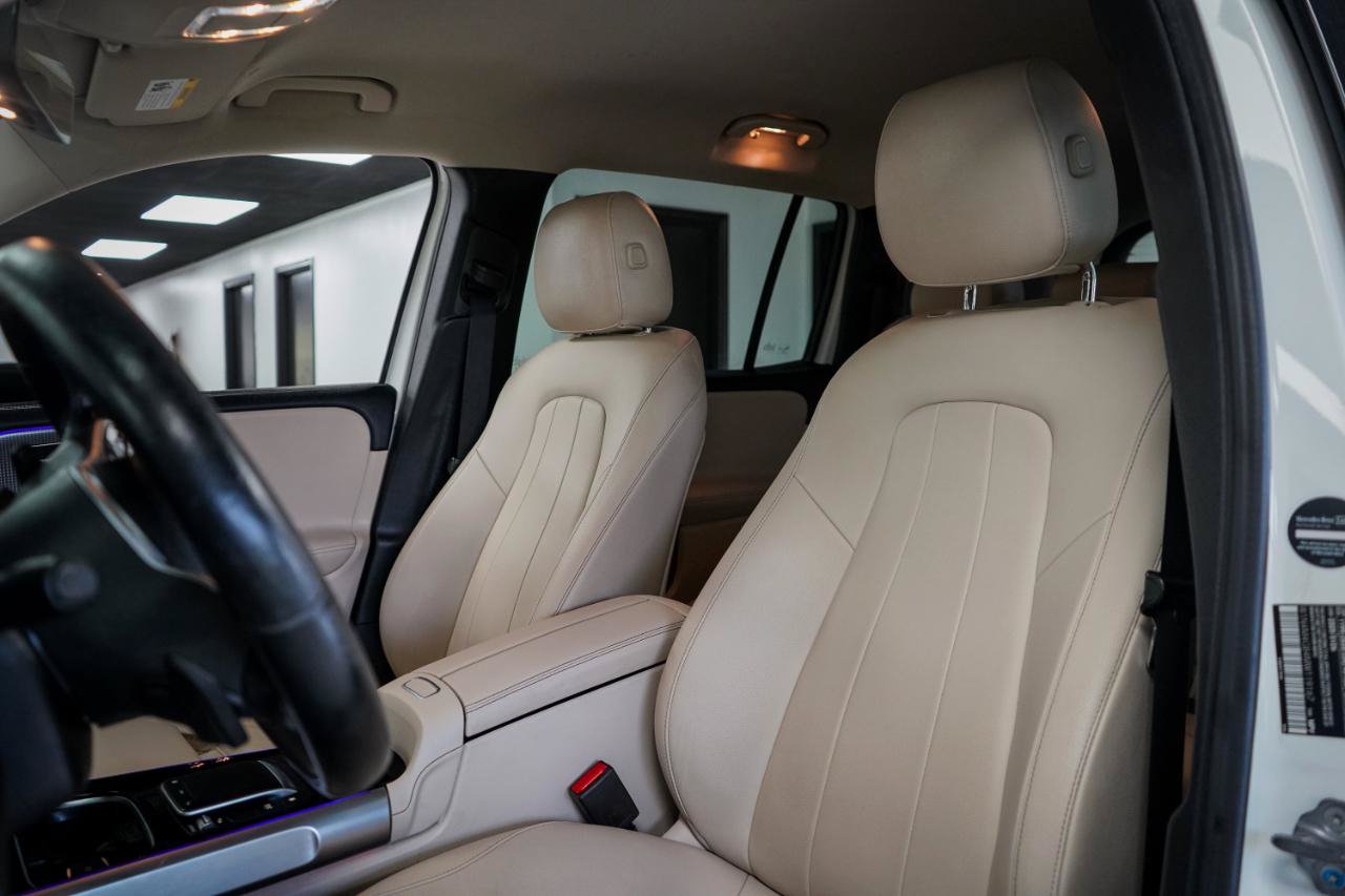 Used 2021 Mercedes-Benz GLB 250 w/ Premium Package image 17