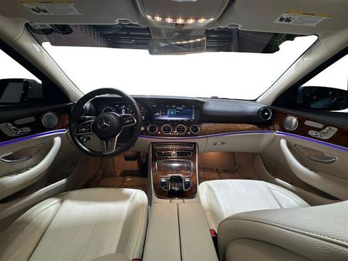 Used 2019 Mercedes-Benz E 300 4MATIC image 14