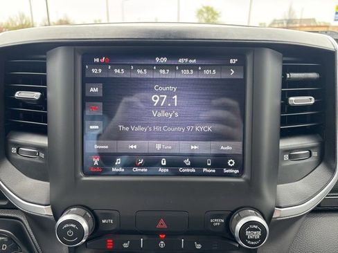 Used 2019 RAM 1500 Big Horn AWD/4WD image 16