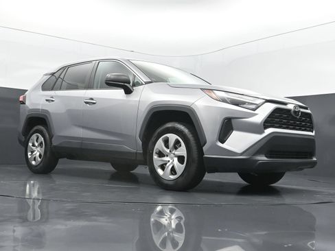 Used 2023 Toyota RAV4 LE FWD image 41
