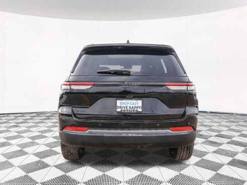 New 2026 Jeep Grand Cherokee Limited w/ Limited Altitude Package AWD/4WD image 14