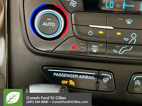 Used 2019 Ford Escape Titanium AWD/4WD image 24
