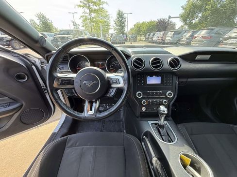 Used 2019 Ford Mustang Coupe RWD image 18
