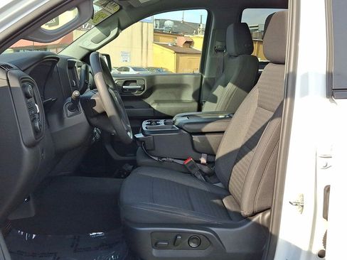 Used 2023 Chevrolet Silverado 1500 Custom image 18