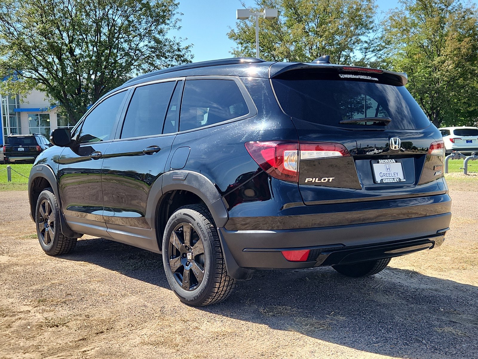 Used 2022 Honda Pilot TrailSport image 3