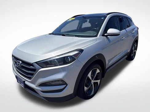 Used 2017 Hyundai Tucson Value AWD/4WD image 3