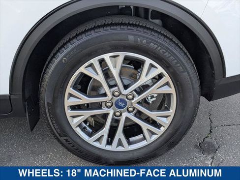 Certified 2022 Ford Escape SEL image 9