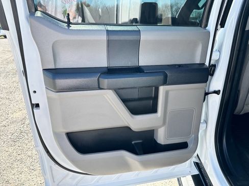 Used 2022 Ford F250 XL w/ Power Equipment Group image 31