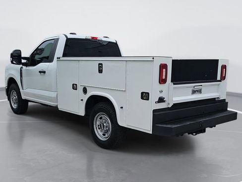 Used 2023 Ford F250 XL w/ XL Chrome Package RWD image 5