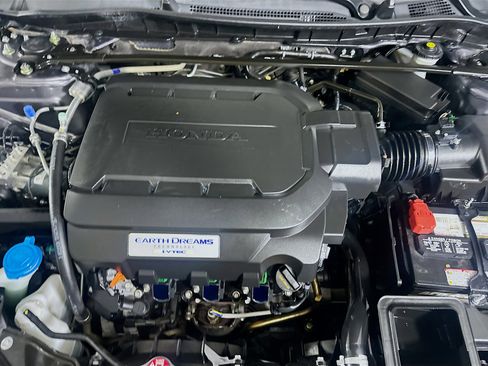 Used 2016 Honda Accord Touring image 30