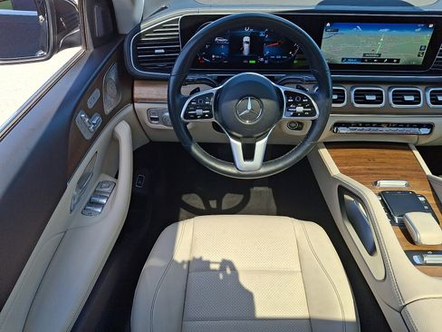 Used 2023 Mercedes-Benz GLS 450 4MATIC image 13