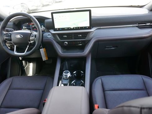 New 2026 Ford Explorer Platinum image 6