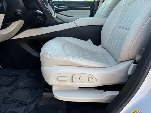 Used 2022 Buick Enclave Avenir w/ Avenir Technology Package AWD/4WD image 5