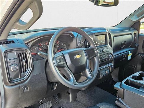 New 2025 Chevrolet Silverado 1500 Custom image 3