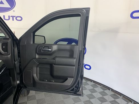 Used 2020 Chevrolet Silverado 1500 Custom Trail Boss w/ Custom Convenience Package AWD/4WD image 33
