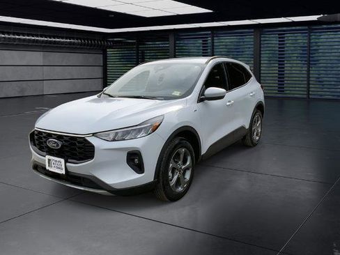 Certified 2025 Ford Escape ST-Line Select image 4