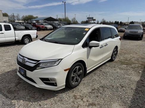 Used 2019 Honda Odyssey Touring image 1