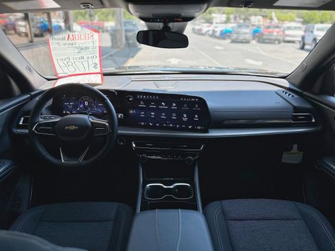 New 2025 Chevrolet Traverse LT w/ Enhanced Driving Package image 16