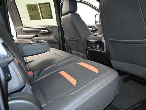 Used 2024 GMC Sierra 2500 AT4 w/ AT4 Premium Plus Package AWD/4WD image 25