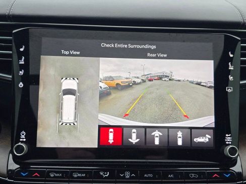 Used 2022 Jeep Grand Wagoneer Series I w/ HD Trailer Tow Package image 38