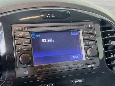 Used 2014 Nissan Juke SL image 19