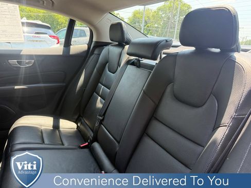 Used 2023 Volvo S60 B5 Plus w/ Climate Package AWD/4WD image 22