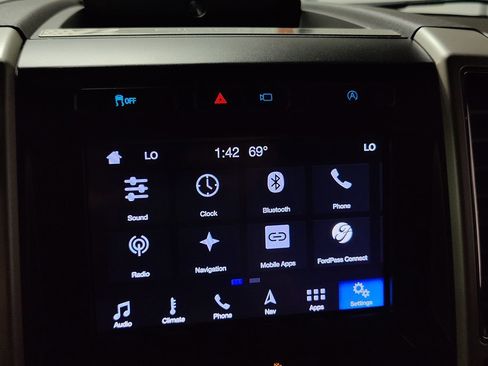 Used 2019 Ford F150 Lariat w/ Equipment Group 502A Luxury image 38