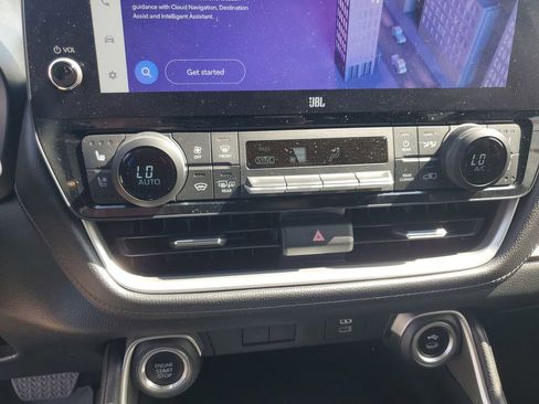 Used 2024 Toyota Grand Highlander AWD image 18