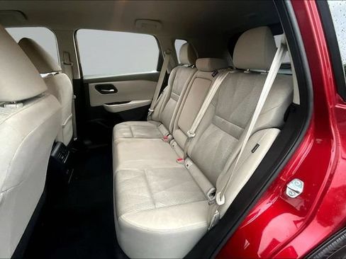 Used 2025 Nissan Rogue SV AWD/4WD image 22