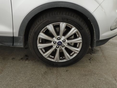 Used 2017 Ford Escape Titanium FWD image 17
