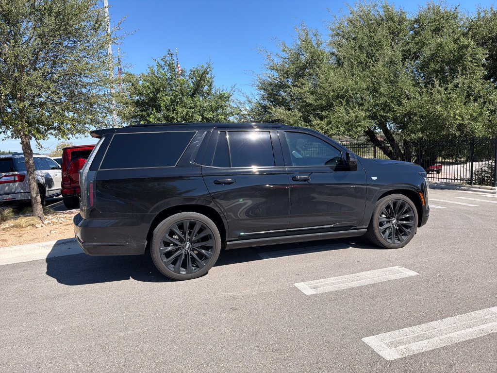 Used 2026 Cadillac Escalade Platinum Sport w/ LPO, ONYX Package AWD/4WD image 10