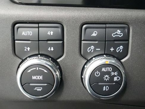 Used 2025 GMC Sierra 1500 Elevation w/ Elevation Premium Package AWD/4WD image 46