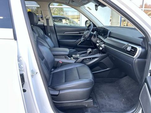 Used 2023 Kia Telluride S w/ S Sunroof Package AWD/4WD image 16